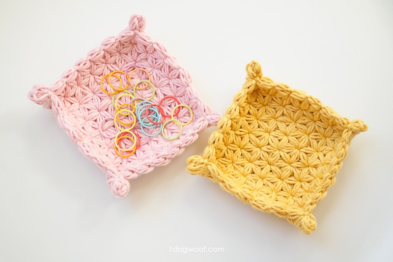 jasmine star stitch crochet valet trays in pink and yellow